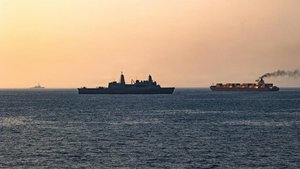 Iran warns it could close Strait of Hormuz as tensions rise over possible new US strikes