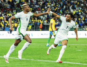 Super Eagles: Sunday Oliseh demands trophies from Osimhen, Lookman